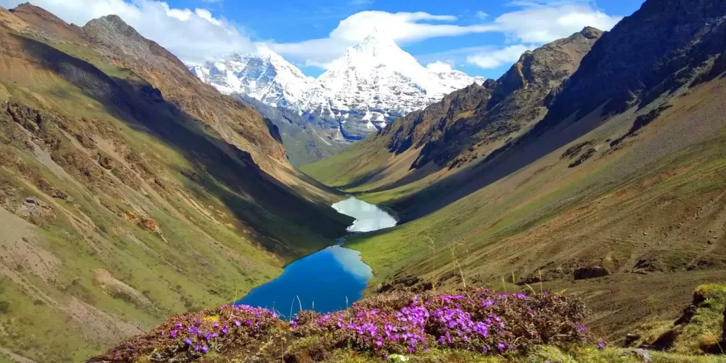 12-dayjomolhari-Trek--Mountain-Festival-1623134240606